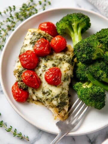 Easy Baked Pesto Mozzarella Chicken Recipe