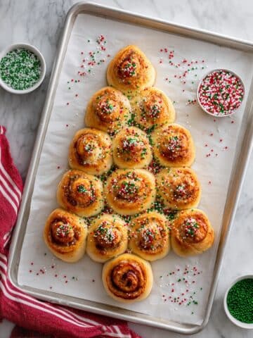 Christmas Tree Cinnamon Roll Pull-Apart Recipe