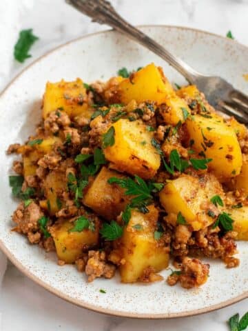 One Pot Ground Beef & Potatoes Recipe