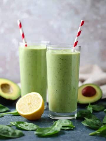 Creamy Avocado Spinach Smoothie Recipe