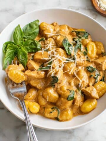 Creamy Chicken Gnocchi with Sun-Dried Tomato Pesto and Spinach Recipe