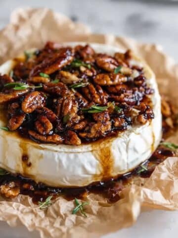 Quick and Easy Maple Pecan Baked Brie Appetizer Recipe