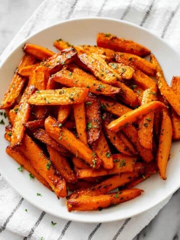 Garlic Parmesan Roasted Carrots Recipe