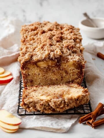 Apple Banana Bread with Cinnamon Streusel Recipe
