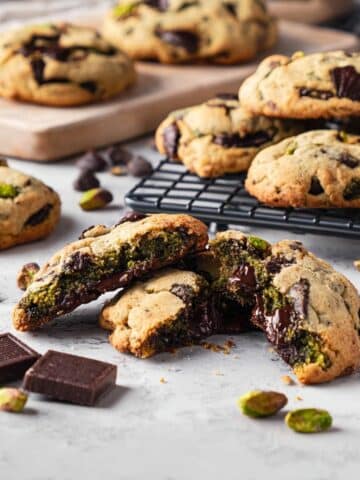 Pistachio Cream Chocolate Chip Cookies Recipe