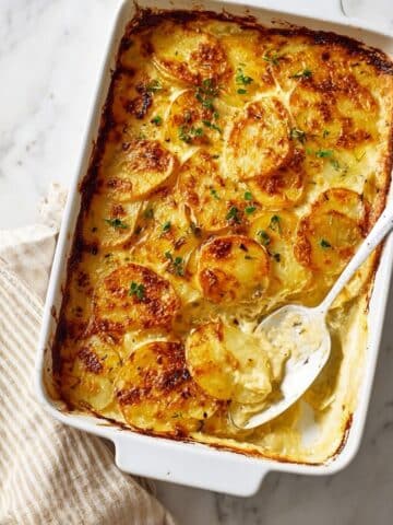 Creamy Garlic Thyme Scalloped Potatoes Recipe