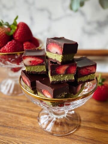 Dubai-Inspired Chocolate Strawberries Recipe