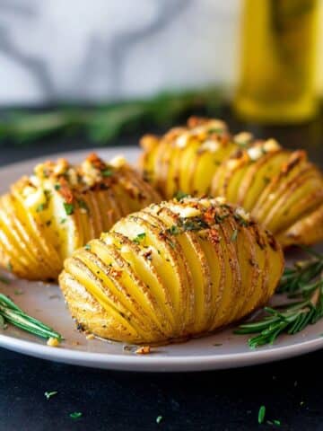 Hasselback Potatoes with Garlic and Rosemary Recipe