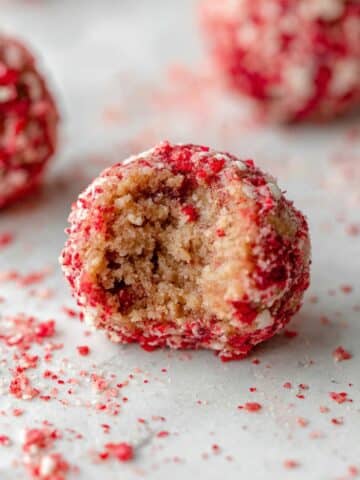 Strawberry Protein Energy Bites Recipe