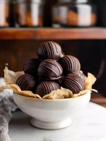 Easy Homemade Dark Chocolate Coffee Truffles Recipe
